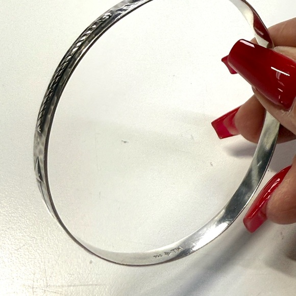 Silpada Textured Silver Bangle - Picture 3 of 6